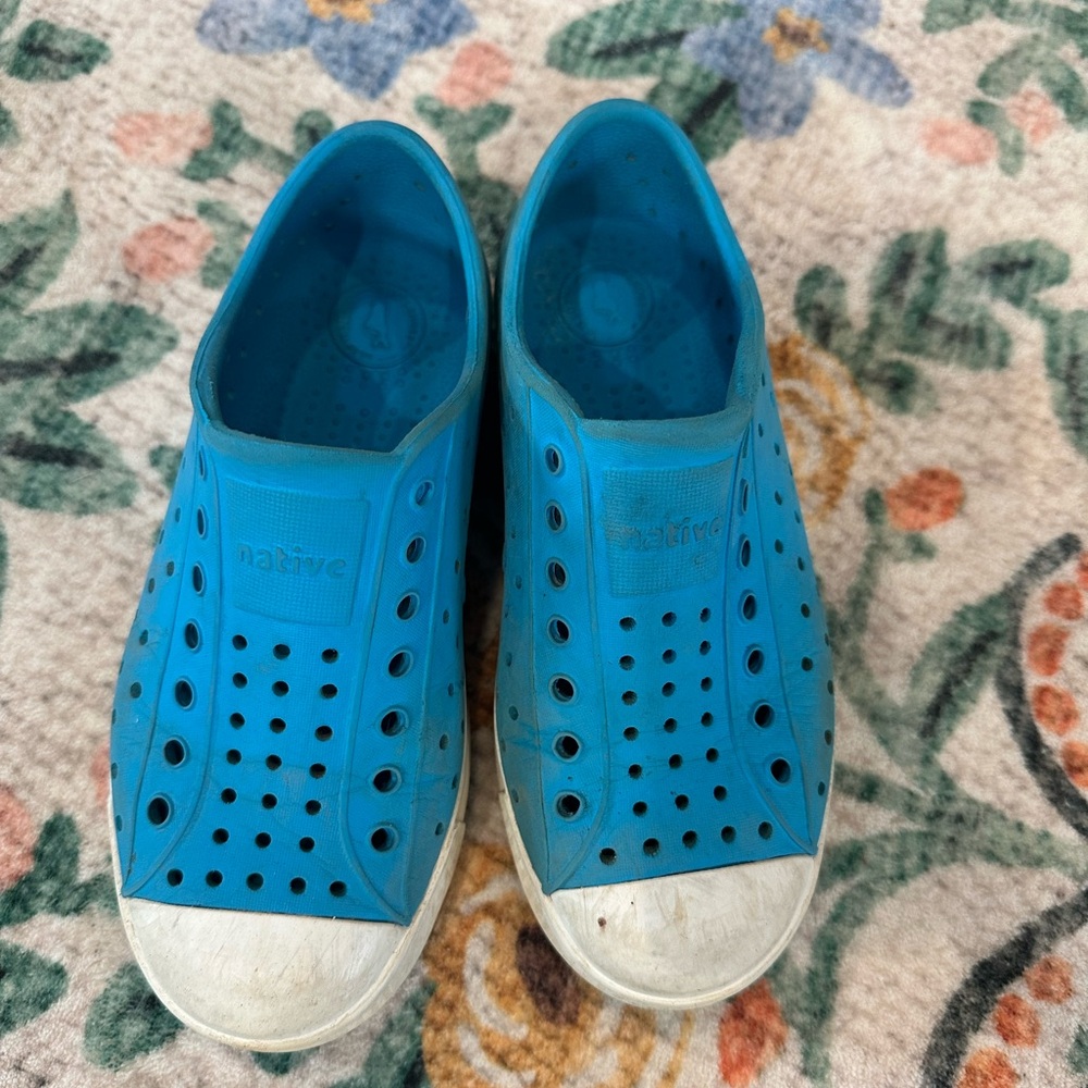 Native Kids Jefferson Water Shoes in Bright Blue